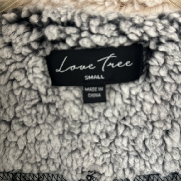Love Tree vest - only worn once! - Picture 2 of 3